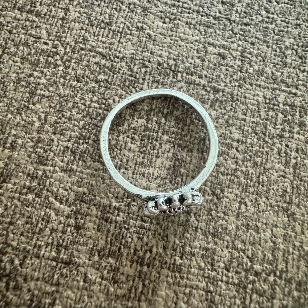 Sunflower Ring 🌻 - Picture 3 of 3